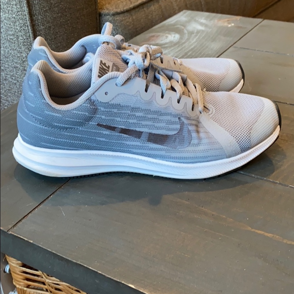 Nike Downshifter 8 sneakers youth size 6Y